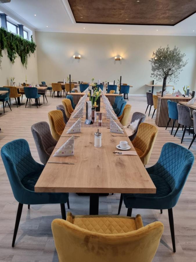 Erbenholz Hotel 拉岑 外观 照片