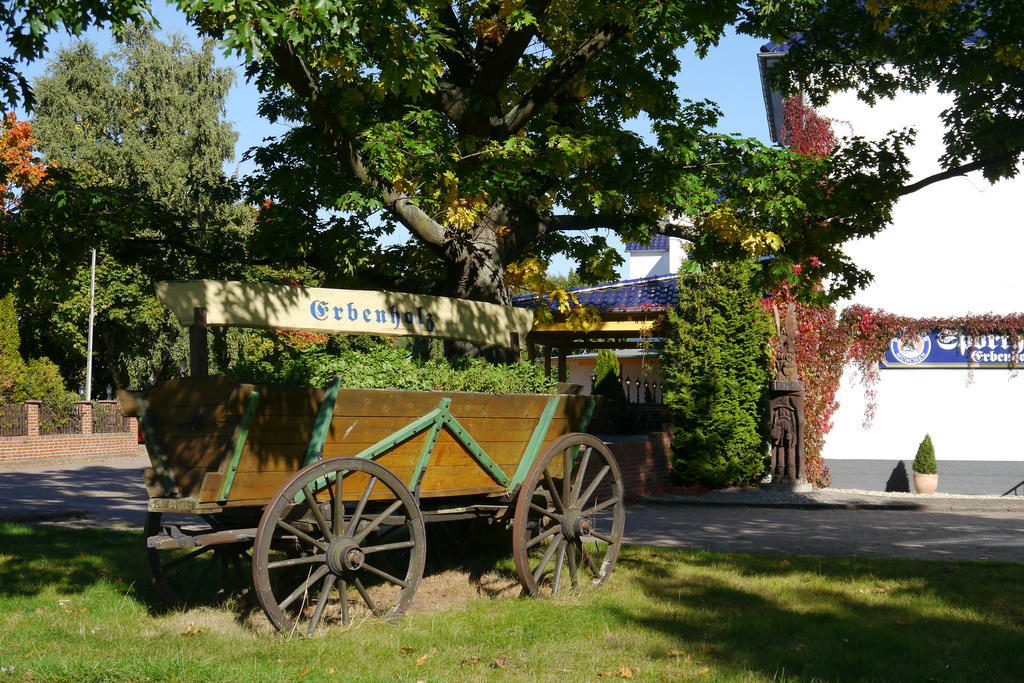 Erbenholz Hotel 拉岑 外观 照片